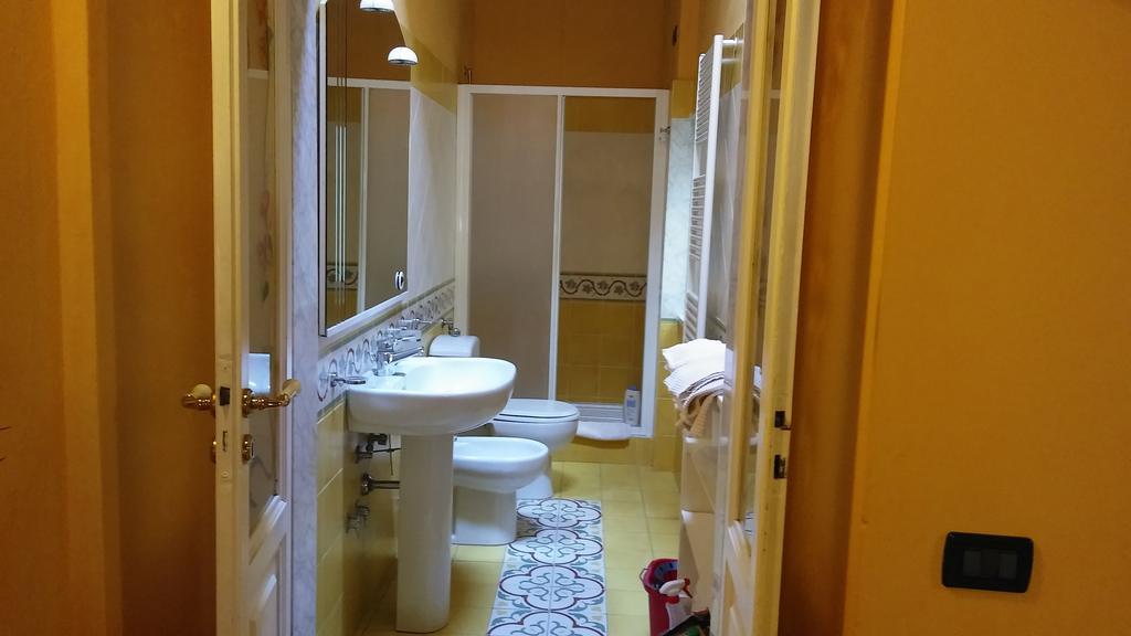 Porta Romana Sarzana Bagian luar foto